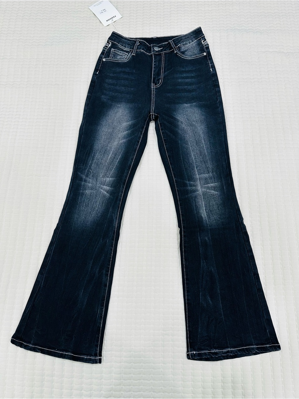 Women’s Dark Wash Black Flared Women’s Jeans Size 4